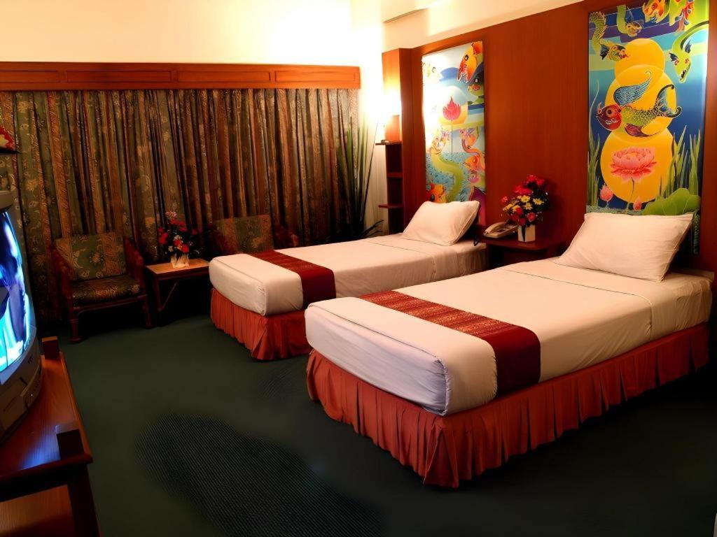 Pailyn Phitsanulok Hotel Exterior photo