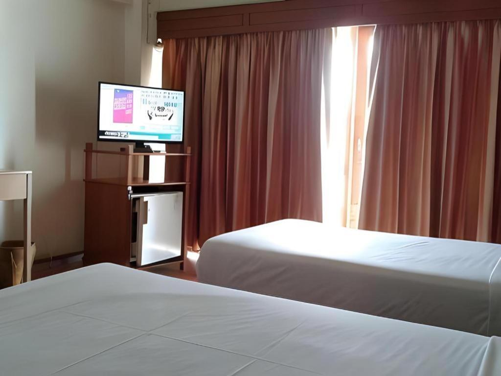 Pailyn Phitsanulok Hotel Exterior photo