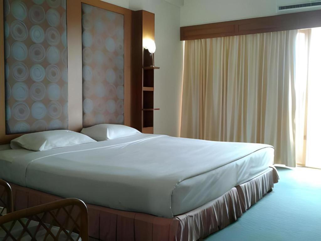 Pailyn Phitsanulok Hotel Exterior photo